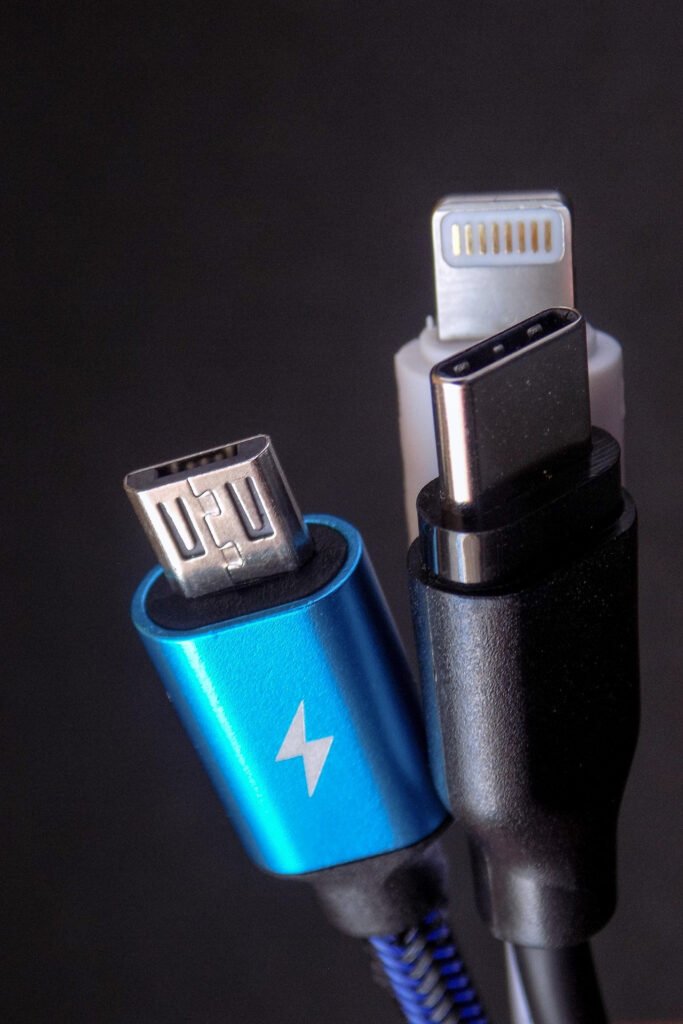 Cables & Connectivity